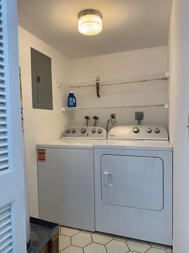 Unit 238 photo 6