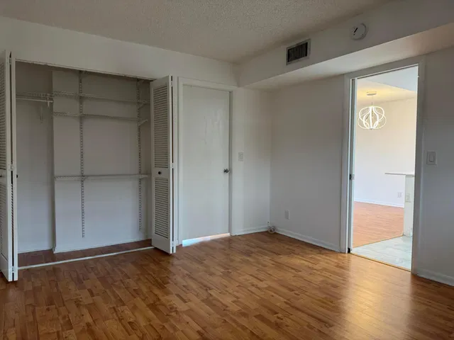 Unit 238 photo 11
