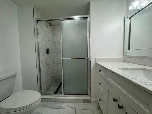 Unit 238 photo 17