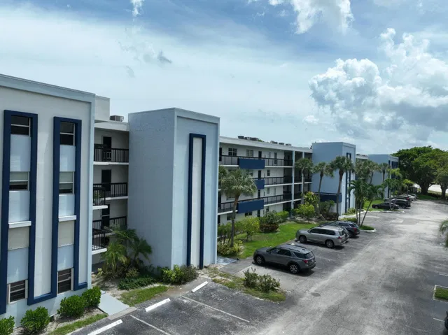 Unit 238 photo 42