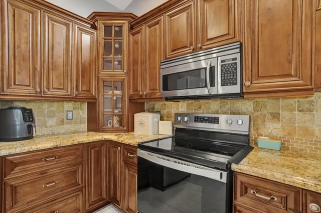  Residence photo 19
