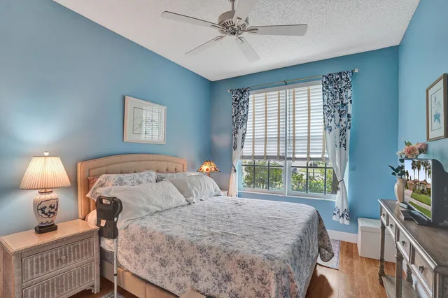  Residence photo 24