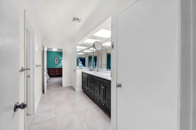 Boca Bath & Tennis Residence photo 26