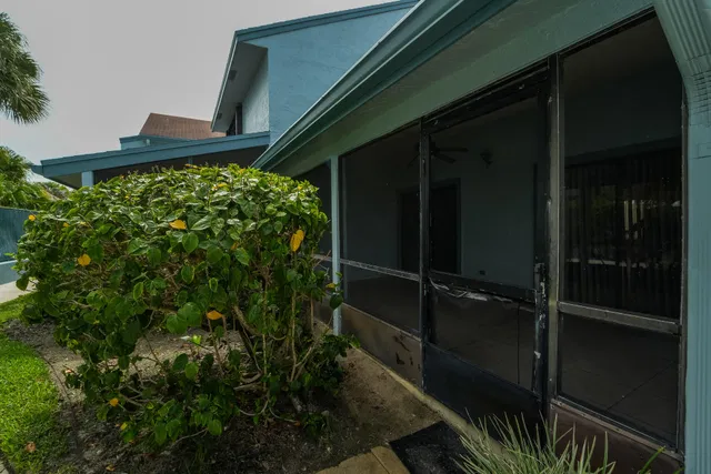 Unit 133 photo 28