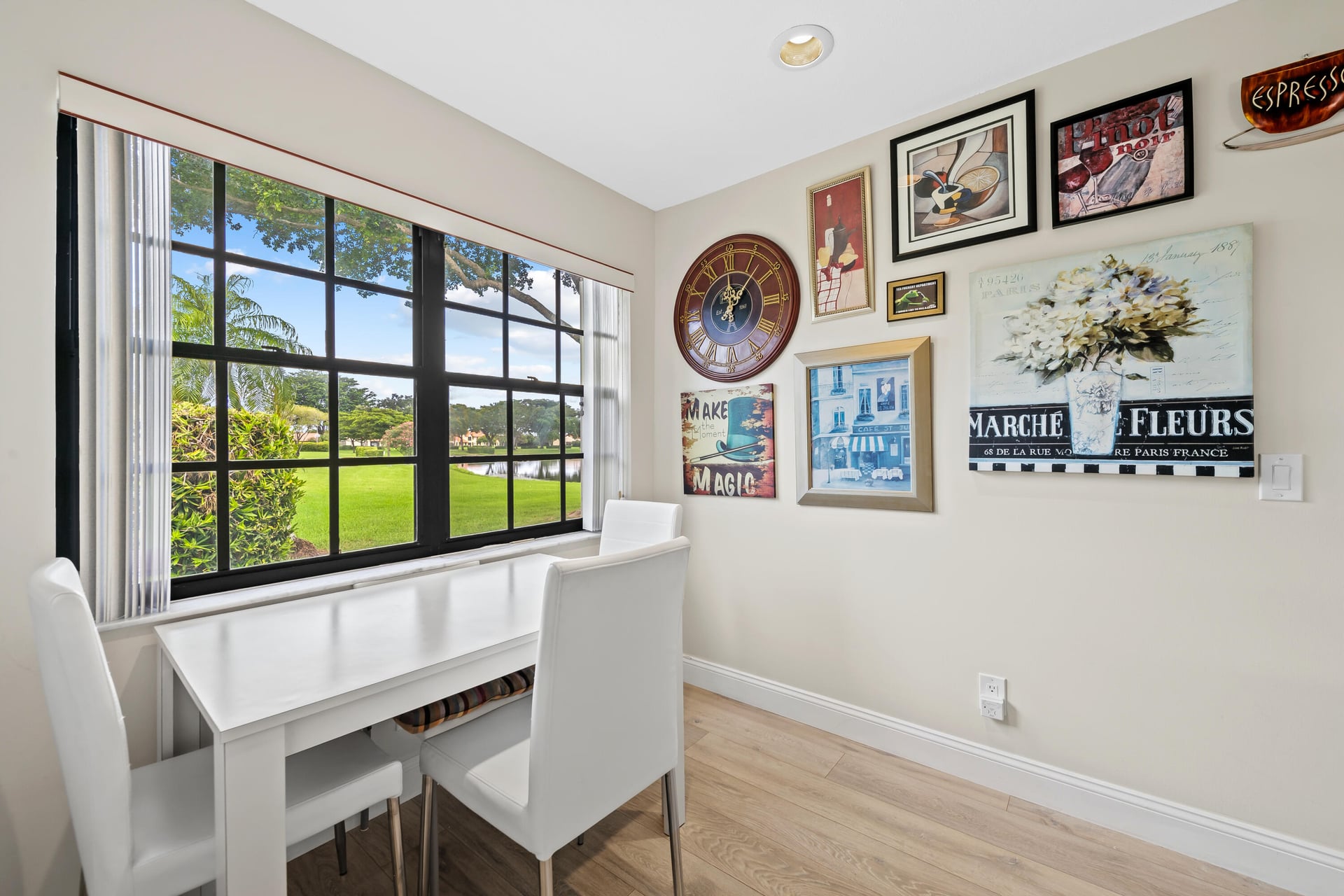 Residence photo 6