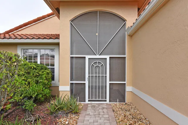 Residence photo 2