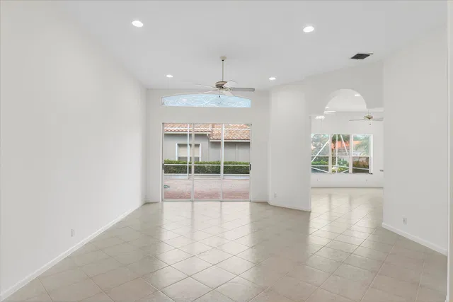 Residence photo 4