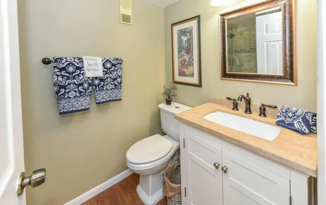 Unit B306 photo 19