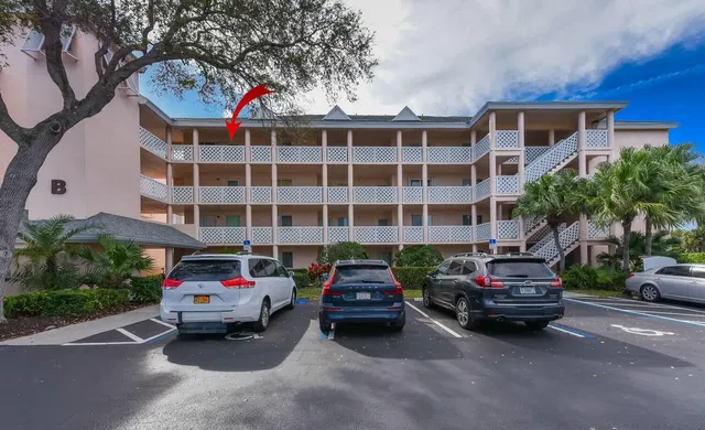 Unit B306 photo 31