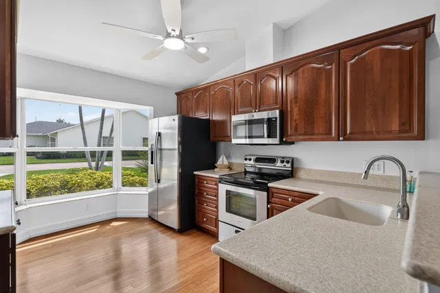 Residence photo 10