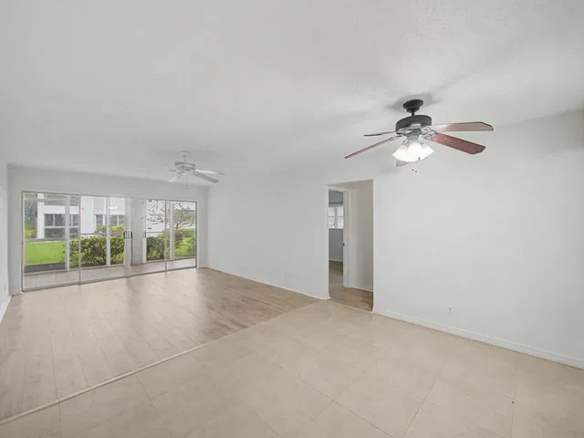 Unit 101E photo 2