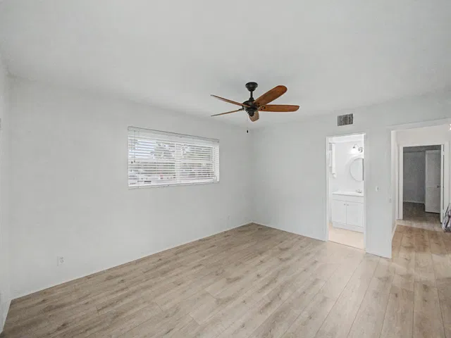 Unit 101E photo 7