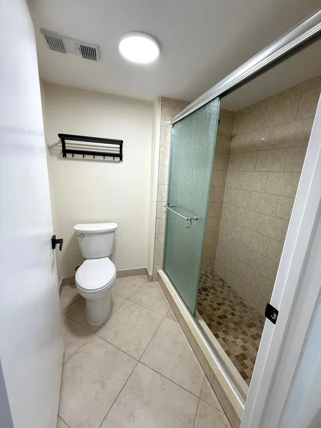 Unit 205 photo 9