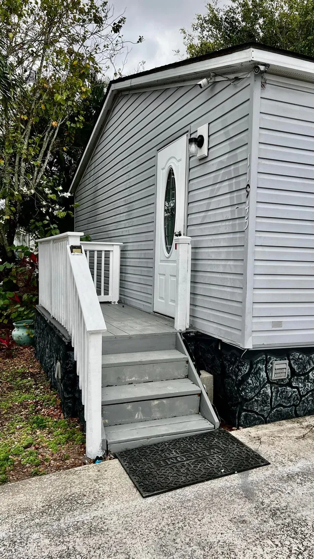 Residence photo 2