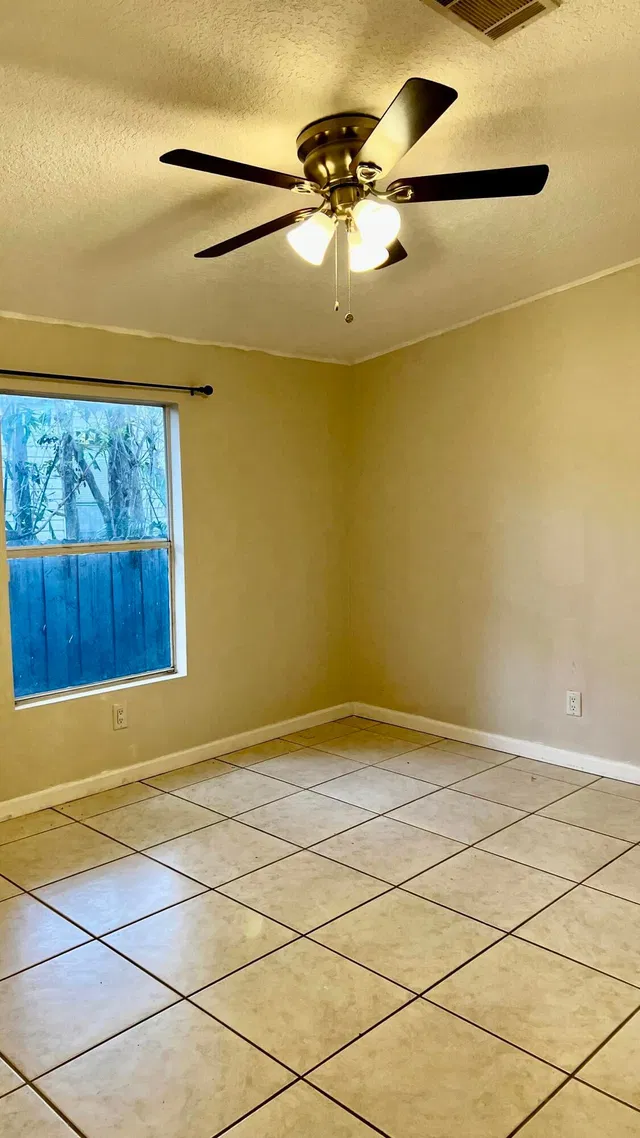 Residence photo 7