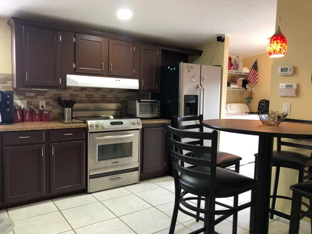 Residence photo 8
