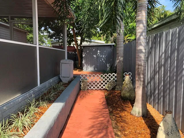 Residence photo 18