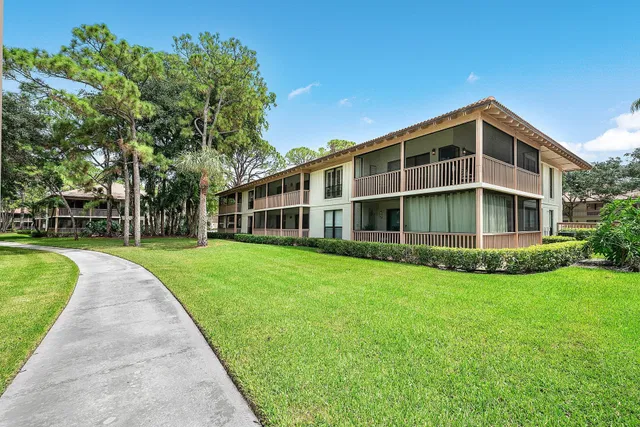 PGA National Palm Beach Gardens Residence photo 23