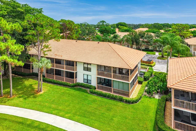 PGA National Palm Beach Gardens Residence photo 28