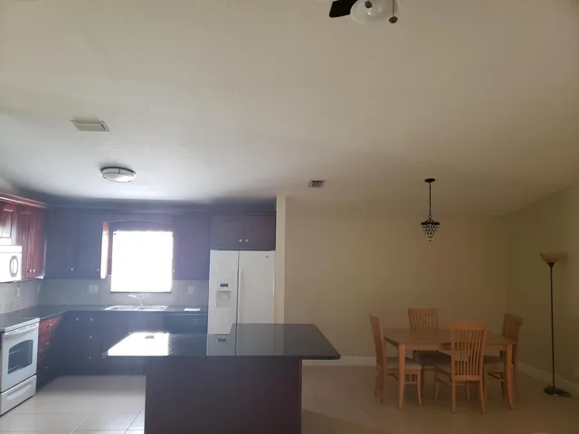 Residence photo 7