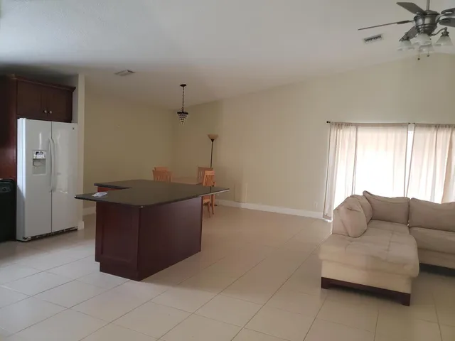 Residence photo 9
