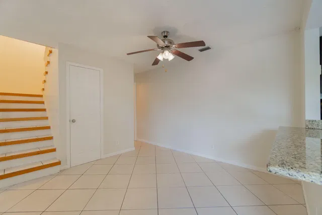 Residence photo 9
