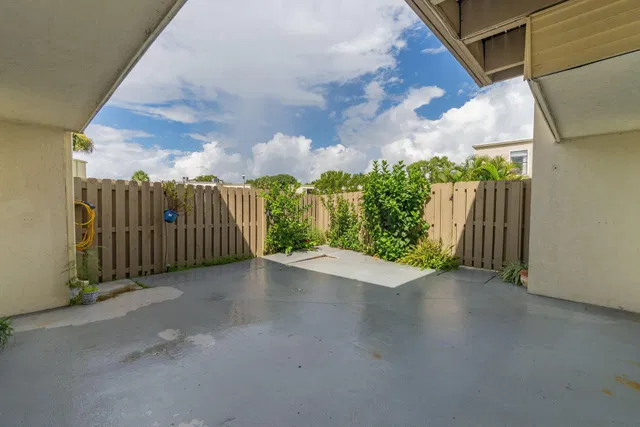 Residence photo 24