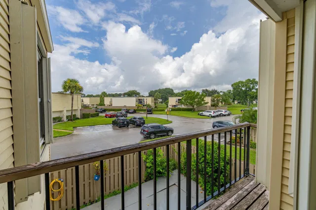 Residence photo 25