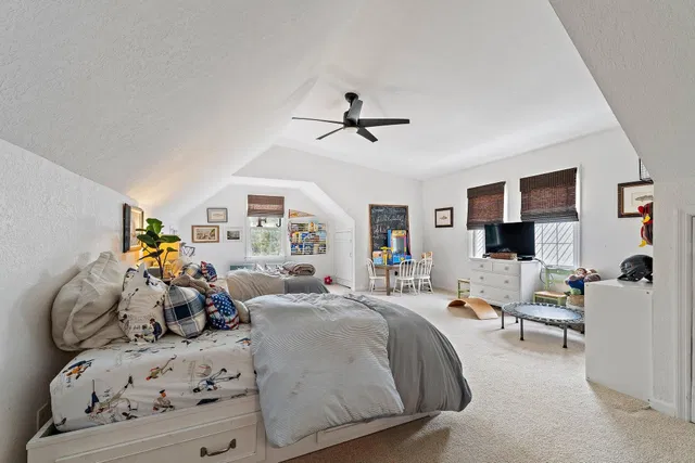 Residence photo 47
