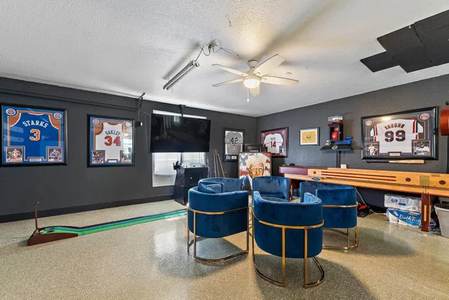 Residence photo 60
