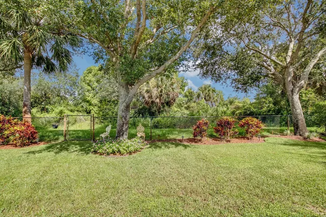 Residence photo 23