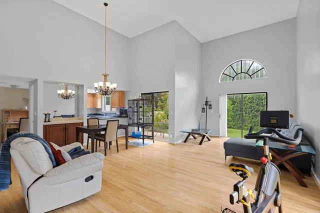  Residence photo 4