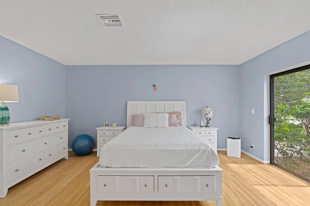  Residence photo 15