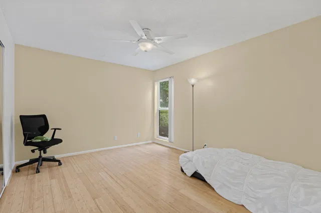  Residence photo 18