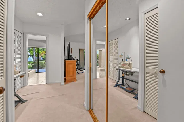 Residence photo 18