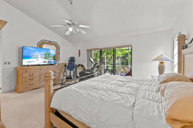 Residence photo 20