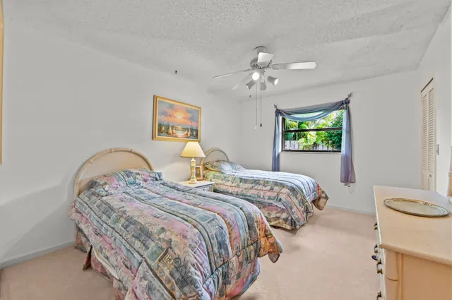 Residence photo 27