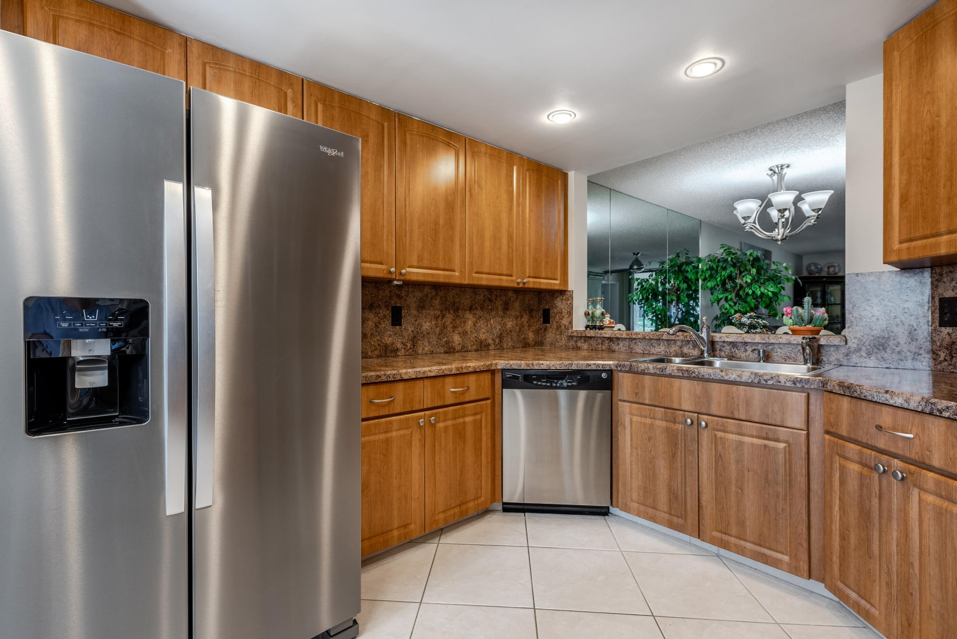 Unit 5502 photo 7