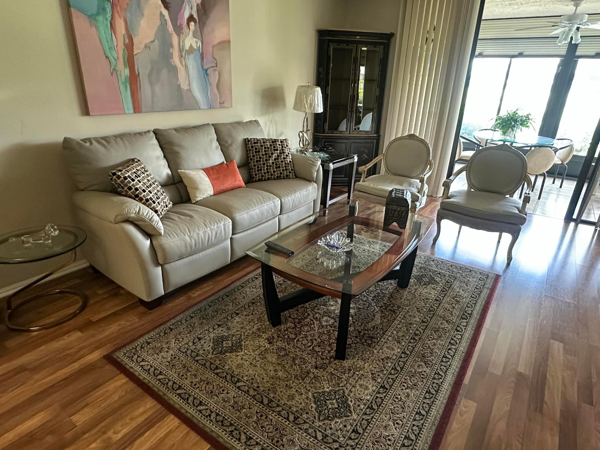 Unit 5502 photo 15