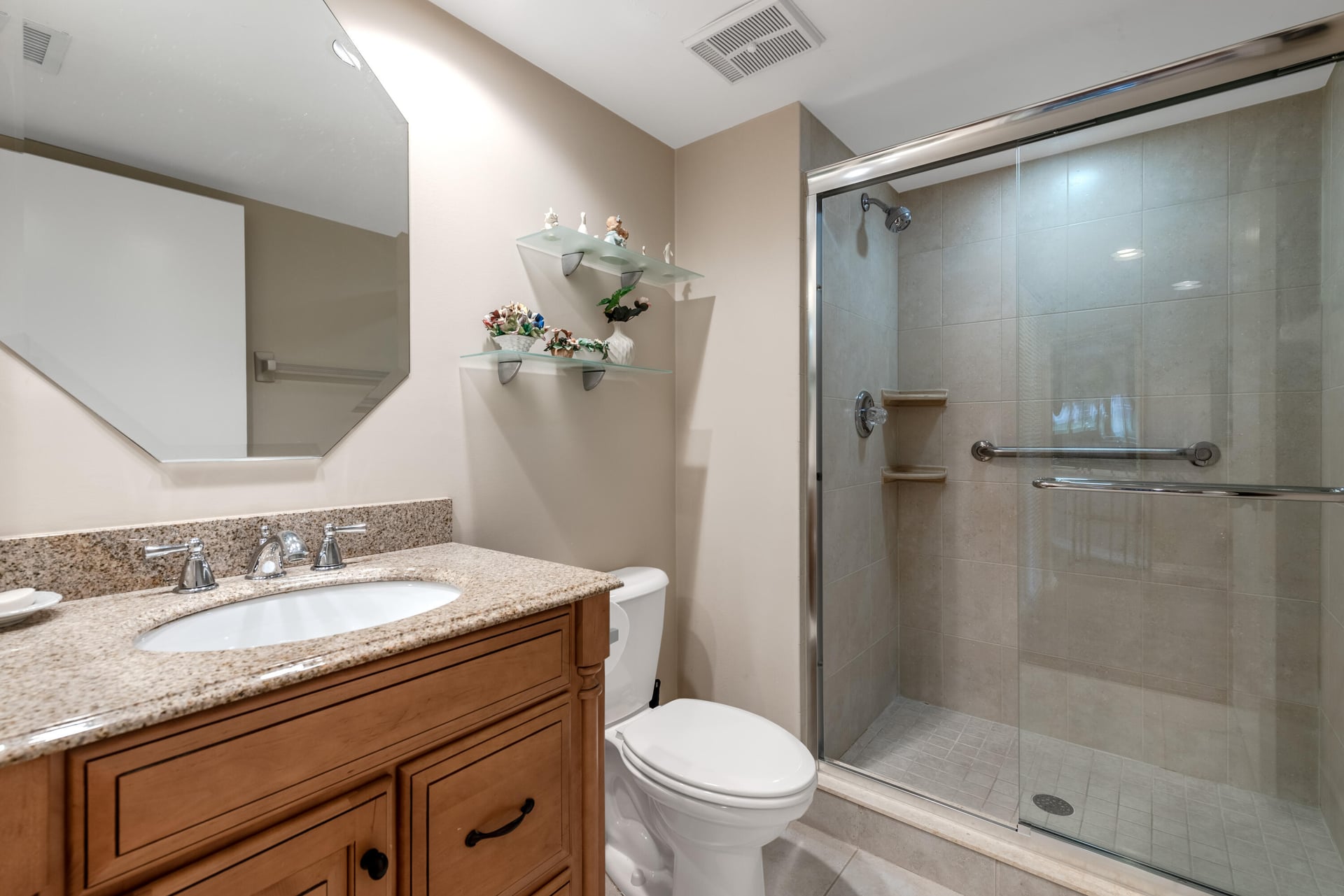 Unit 5502 photo 18