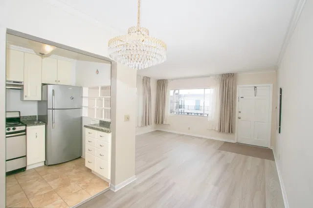 Unit 208 photo 2