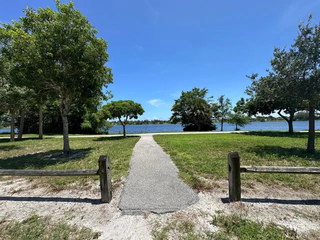 Unit 208 photo 27
