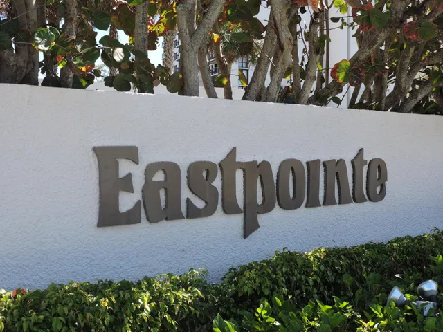 Eastpointe Singer Island Unit 2e photo 3