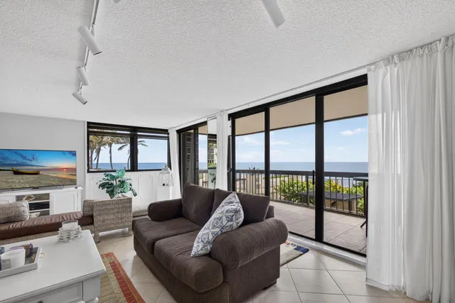 Eastpointe Singer Island Unit 2e photo 15
