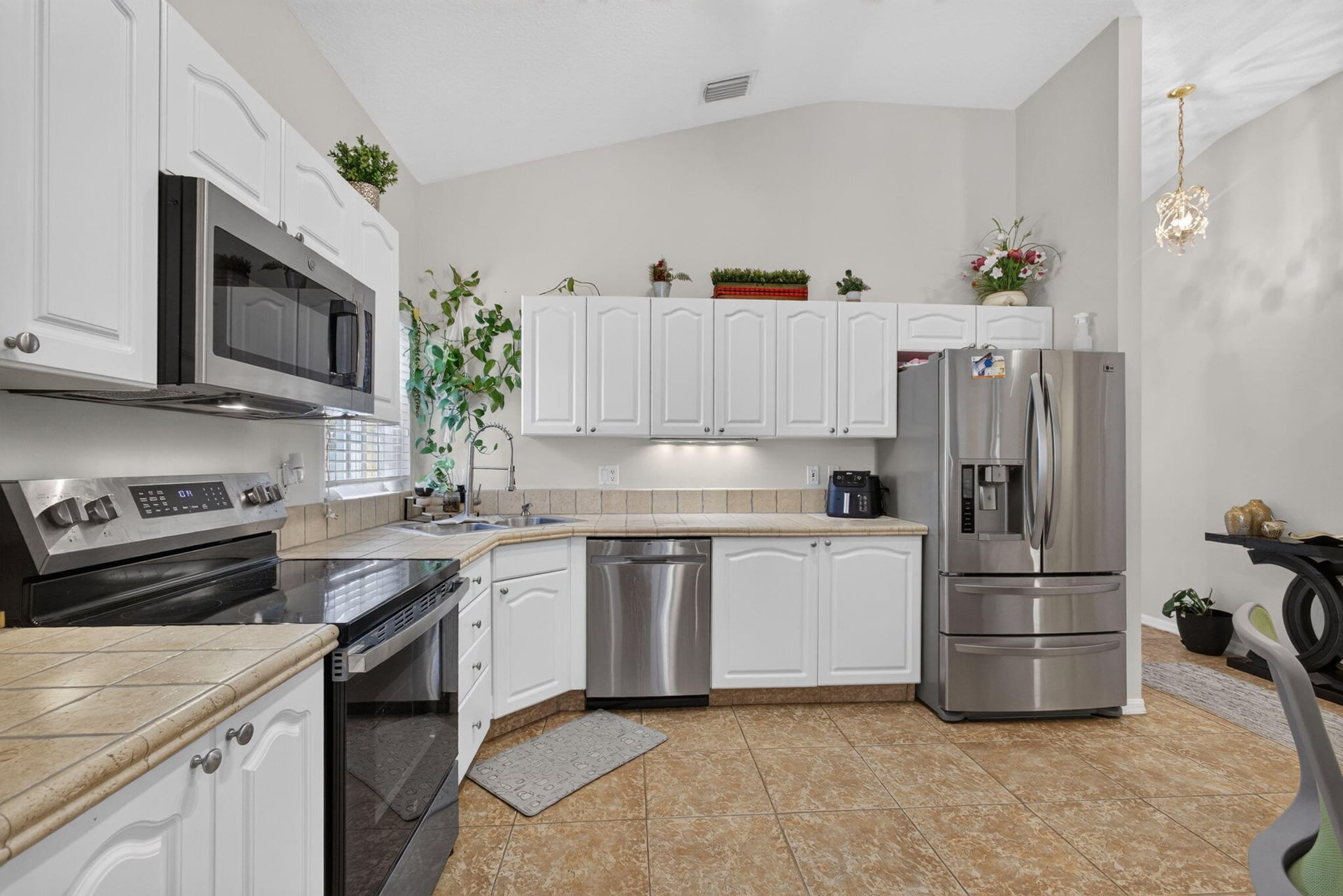 Residence photo 18