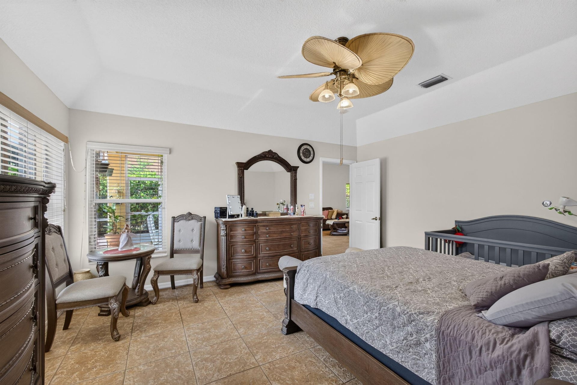 Residence photo 32