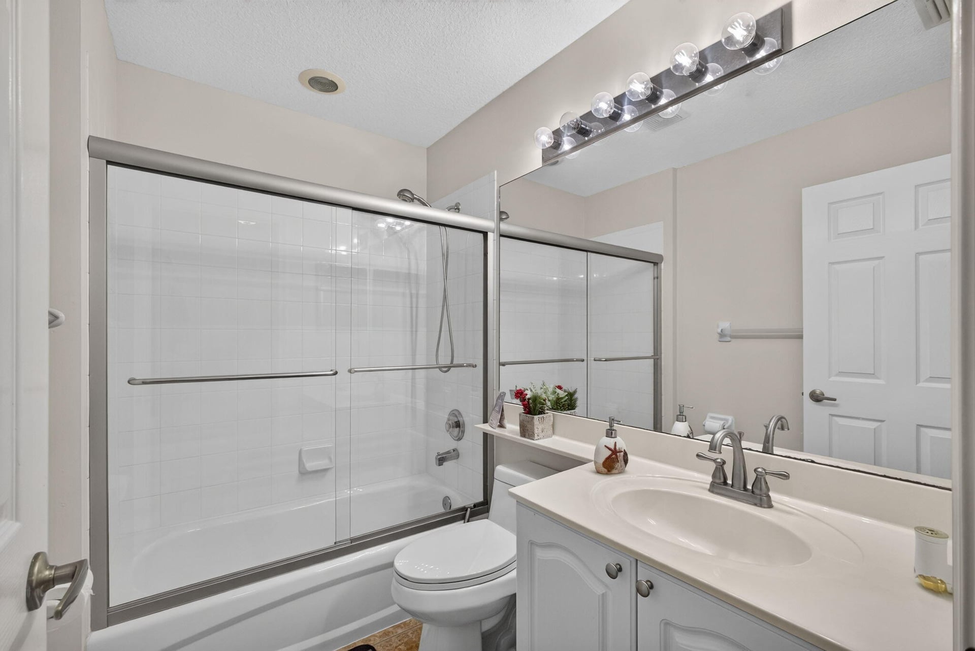 Residence photo 41