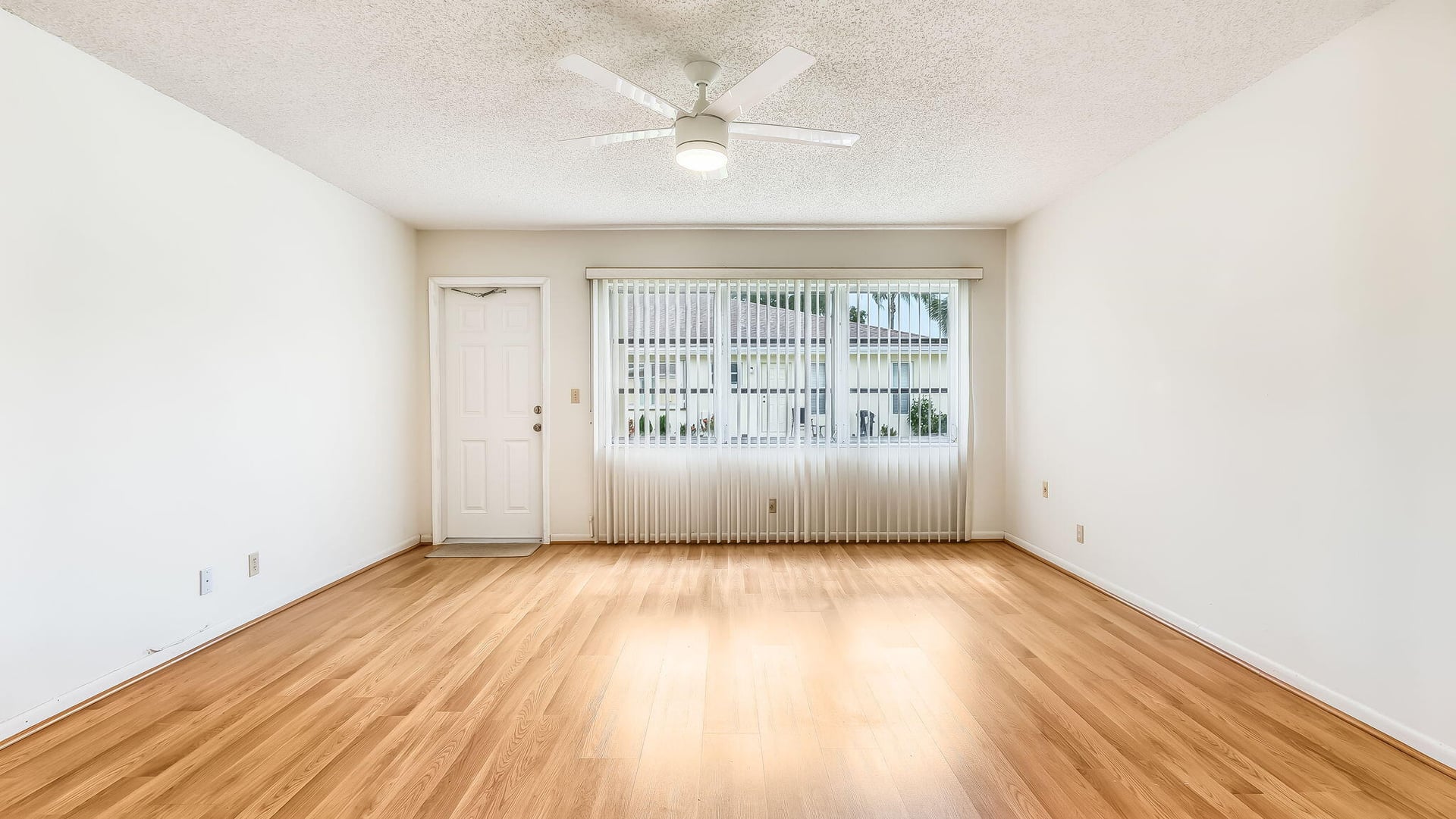 Unit C photo 21