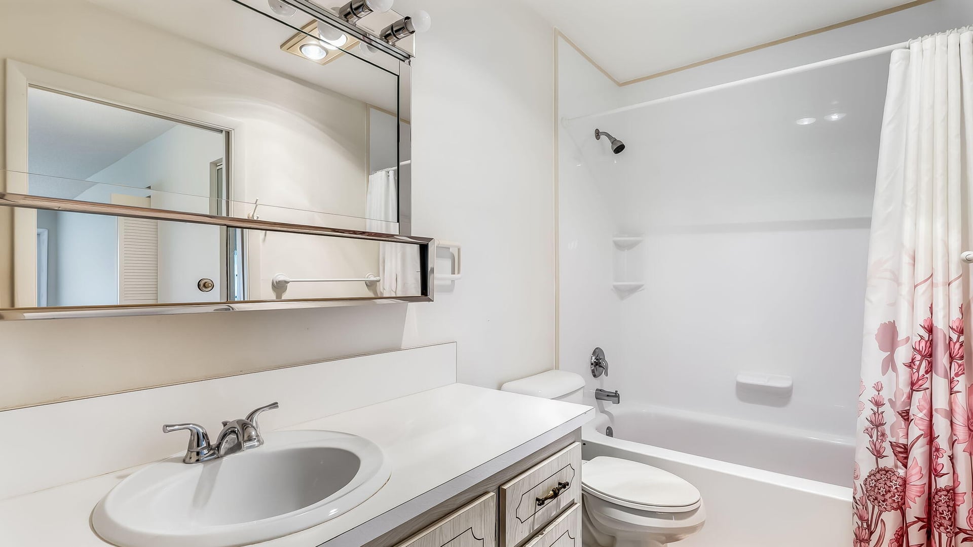 Unit C photo 27
