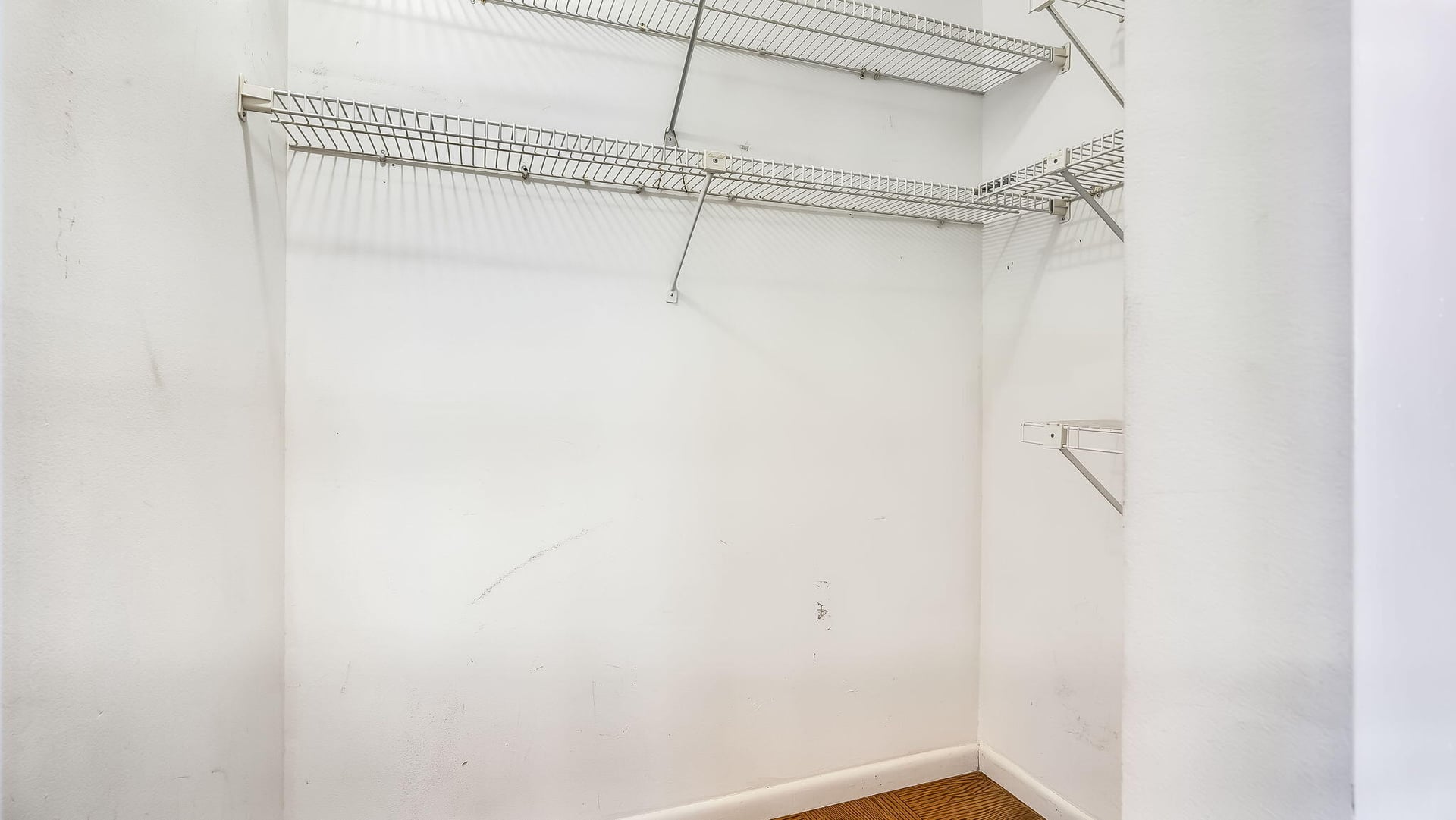 Unit C photo 29